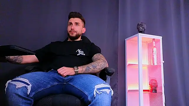 MightyAaron66 online show from March 2, 2025, 5:25 pm