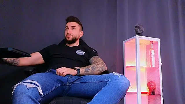 MightyAaron66 online show from March 6, 2025, 5:57 am