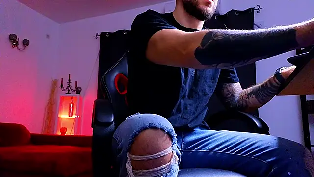 MightyAaron66 online show from October 12, 2025, 1:48 am