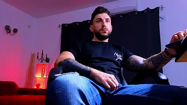 MightyAaron66 online show from October 30, 2025, 2:46 am