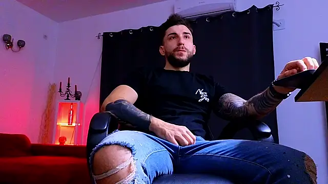 MightyAaron66 online show from November 27, 2025, 4:47 am