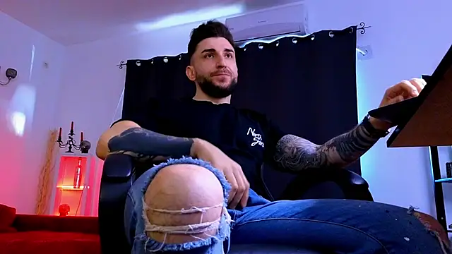 MightyAaron66 online show from April 9, 2026, 5:07 am