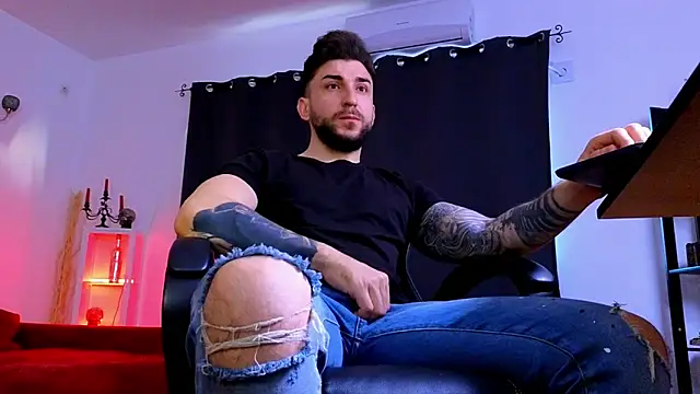 MightyAaron66 online show from April 13, 2026, 4:18 am