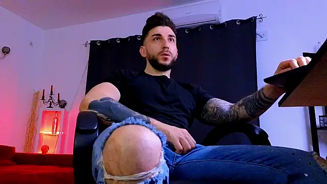 MightyAaron66 online show from April 19, 2026, 1:27 am