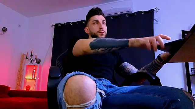 MightyAaron66 online show from April 21, 2026, 1:07 am