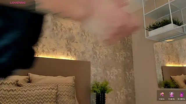 JadaKai online show from September 15, 2025, 12:21 am