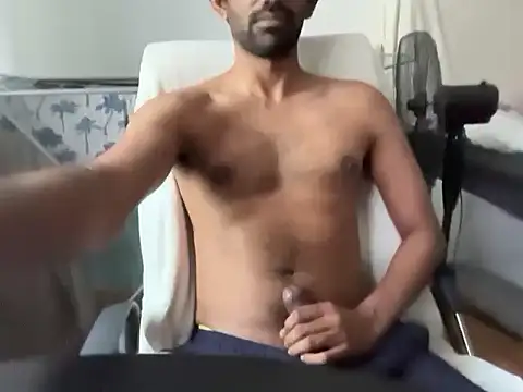 Snapshot of dominanthubby chatting on June 2, 2026, 3:36 pm dominanthubby online show from June 2, 2026, 3:36 pm