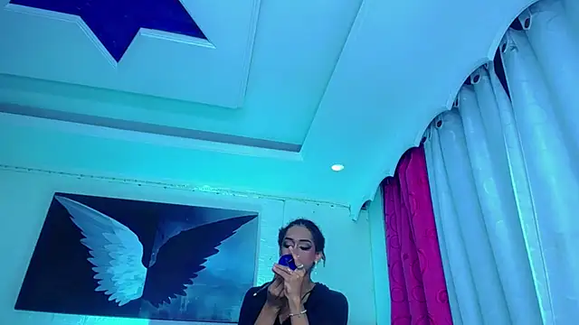 NahomiCamper online show from November 7, 2025, 11:16 pm