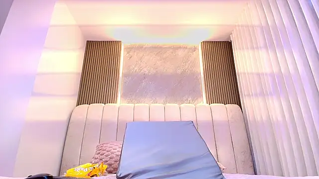 kata hazel online show from November 11, 2025, 7:25 pm