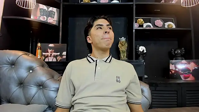 HeellBoy  online show from October 30, 2025, 8:53 pm