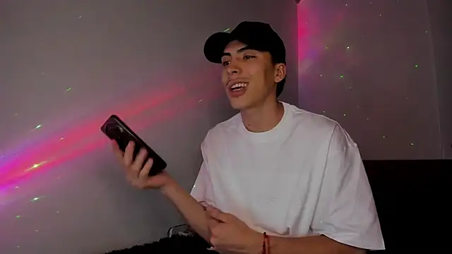 Snapshot of HeellBoy_ chatting on May 29, 2026, 2:42 am HeellBoy online show from May 29, 2026, 2:42 am