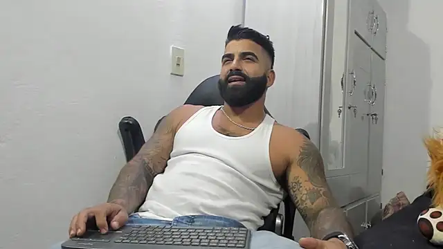 Snapshot of Lyon_vach chatting on December 29, 2024, 10:47 pm Lyon vach online show from December 29, 2024, 10:47 pm