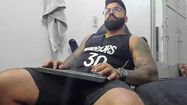 Snapshot of Lyon_vach chatting on December 30, 2024, 9:19 pm Lyon vach online show from December 30, 2024, 9:19 pm