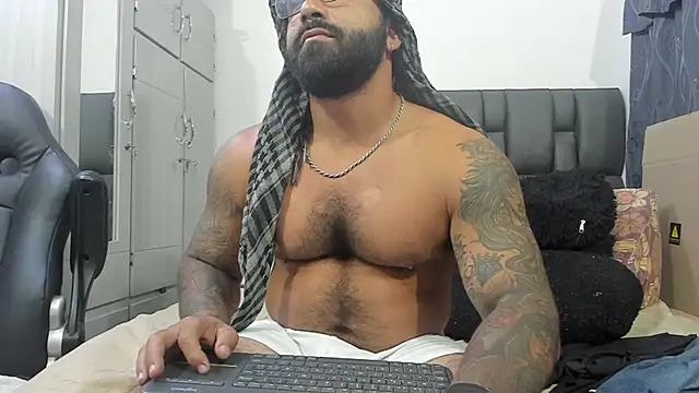 Snapshot of Lyon_vach chatting on January 29, 2025, 11:04 pm Lyon vach online show from January 29, 2025, 11:04 pm