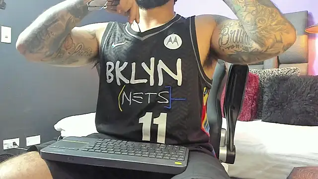 Snapshot of Lyon_vach chatting on September 18, 2025, 9:17 pm Lyon vach online show from September 18, 2025, 9:17 pm