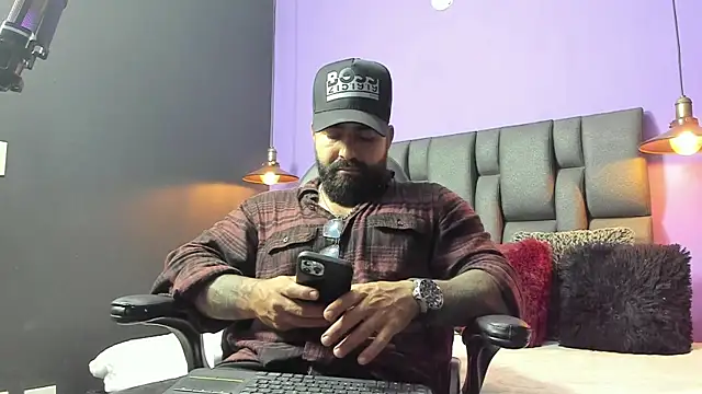 Snapshot of Lyon_vach chatting on September 20, 2025, 12:11 am Lyon vach online show from September 20, 2025, 12:11 am