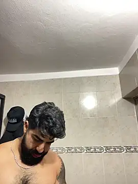 Snapshot of Lyon_vach chatting on September 25, 2025, 10:24 pm Lyon vach online show from September 25, 2025, 10:24 pm