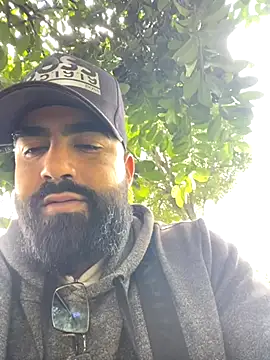 Snapshot of Lyon_vach chatting on September 28, 2025, 4:45 pm Lyon vach online show from September 28, 2025, 4:45 pm