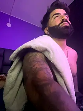 Snapshot of Lyon_vach chatting on October 4, 2025, 11:47 pm Lyon vach online show from October 4, 2025, 11:47 pm