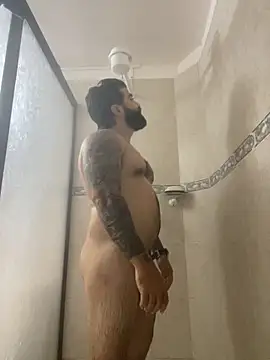 Snapshot of Lyon_vach chatting on October 20, 2025, 7:14 pm Lyon vach online show from October 20, 2025, 7:14 pm