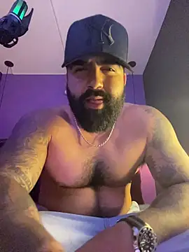 Snapshot of Lyon_vach chatting on November 9, 2025, 8:18 pm Lyon vach online show from November 9, 2025, 8:18 pm