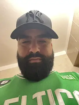 Snapshot of Lyon_vach chatting on November 20, 2025, 1:00 pm Lyon vach online show from November 20, 2025, 1:00 pm