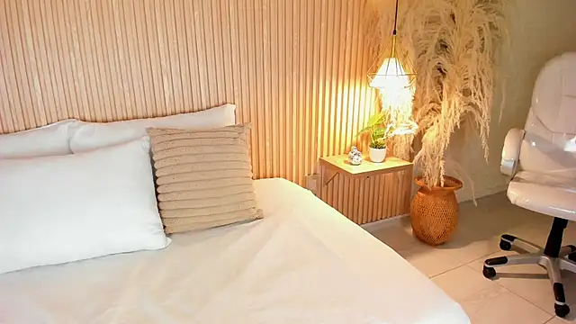 ArticaBelle online show from March 5, 2026, 4:19 am