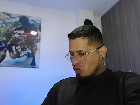 Snapshot of sr_fuerte chatting on March 7, 2026, 5:21 pm sr fuerte online show from March 7, 2026, 5:21 pm