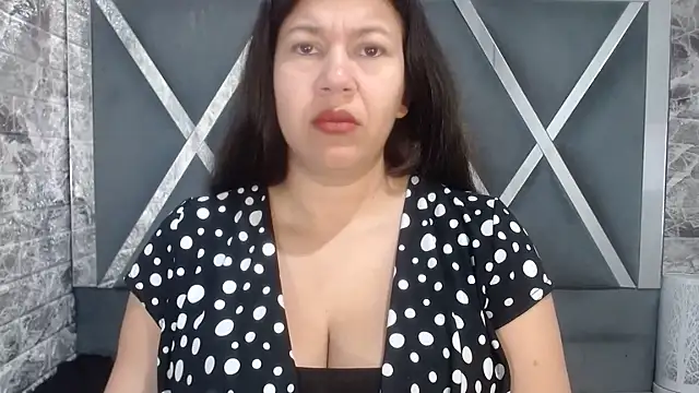 Catherine tabarezx online show from February 1, 2025, 11:43 am
