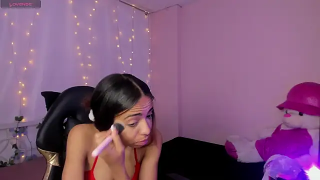 Abigail Wilson  online show from February 6, 2025, 8:13 pm