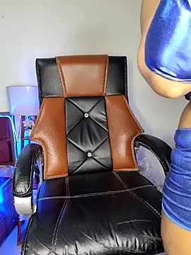 Black-Pearll online show from March 13, 2025, 3:39 pm