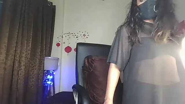 Black-Pearll online show from March 26, 2026, 5:02 am