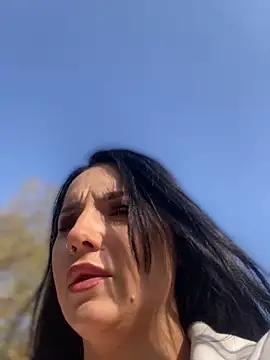 Roxana-Sexy online show from October 26, 2025, 4:07 am