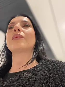 Roxana-Sexy online show from February 19, 2026, 5:14 am