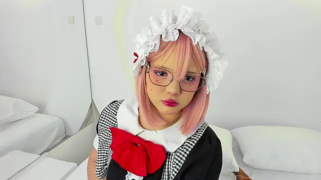 NanaOsaky online show from February 6, 2025, 12:26 pm