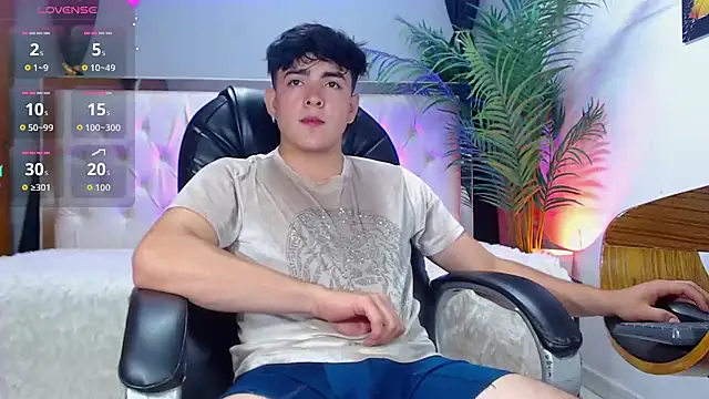 nolan twink1 online show from September 11, 2025, 6:19 pm