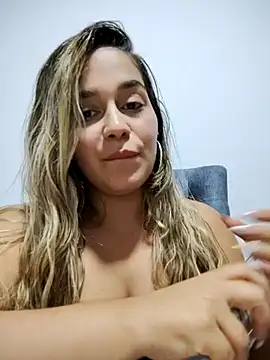 LaurenWelly  online show from March 6, 2025, 1:37 am