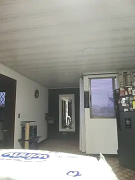 LaurenWelly  online show from November 12, 2025, 10:37 am