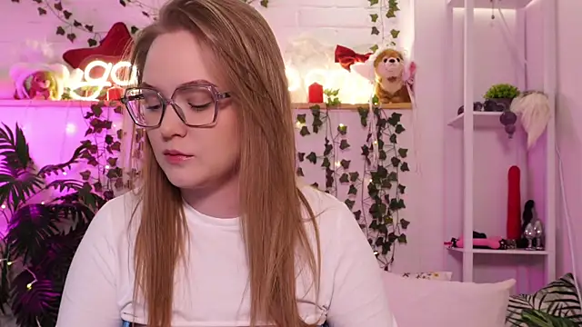 MonicaAsis online show from April 19, 2026, 5:56 pm