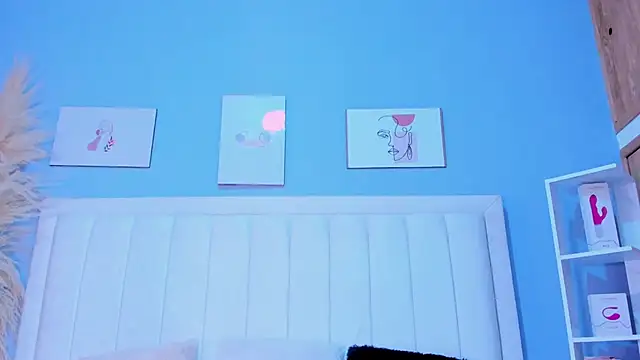 Paula-Brown1 online show from February 24, 2025, 7:41 pm