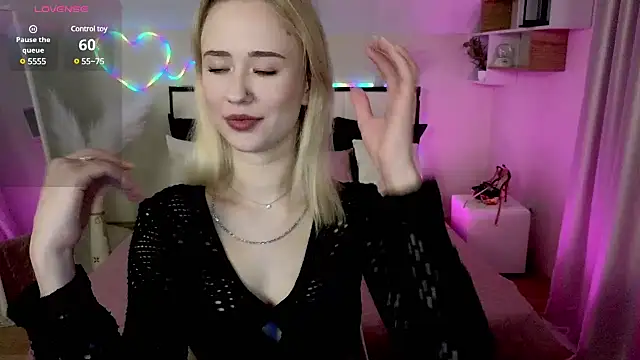 SashaBrooks online show from February 3, 2025, 7:00 pm