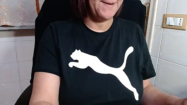 Foxlady2271 online show from March 30, 2026, 12:06 pm