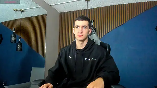 JacksonOlsenn online show from January 27, 2025, 12:16 pm