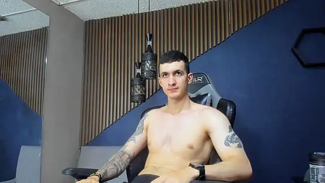 JacksonOlsenn online show from February 9, 2025, 6:26 pm