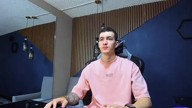 JacksonOlsenn online show from February 13, 2025, 5:22 pm