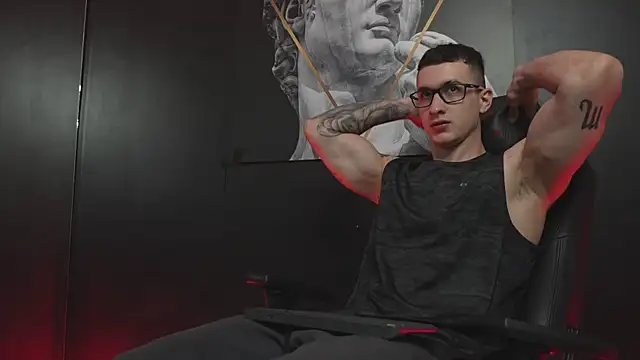 JacksonOlsenn online show from November 18, 2025, 8:35 pm