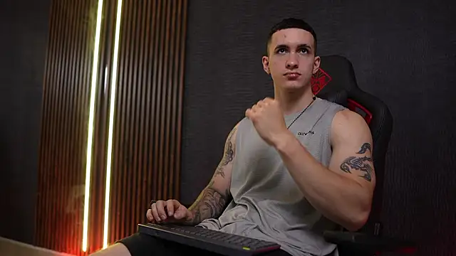 JacksonOlsenn online show from February 19, 2026, 8:38 pm