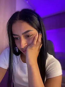 maddy bronw  online show from January 11, 2025, 3:23 am