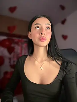 maddy bronw  online show from February 12, 2025, 12:37 am