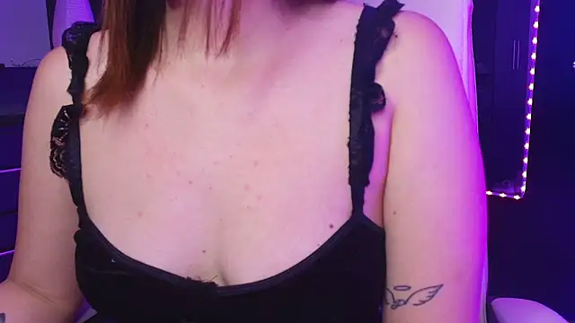 TinaJonnes  online show from March 1, 2026, 7:32 am